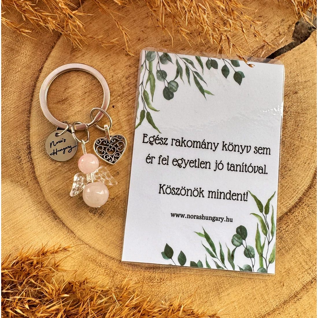 Rózsakvarc ásvány angyalkás kulcstartó pedagógusoknak, kísérőkártyával