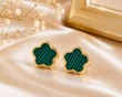 Clover virág alakú zöld-arany színű fülbevaló - 10 mm