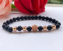 Matt ónix és rosegold hematit ásványkarkötő cirkónia díszítéssel