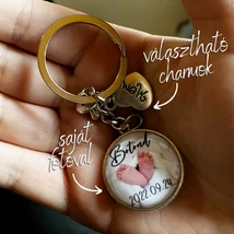 Babaköszöntő kulcstartó -fényképpel és születési adatokkal