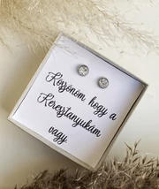 Csillogós,  ezüst színű druzy acél fülbevaló keresztanyának díszdobozzal