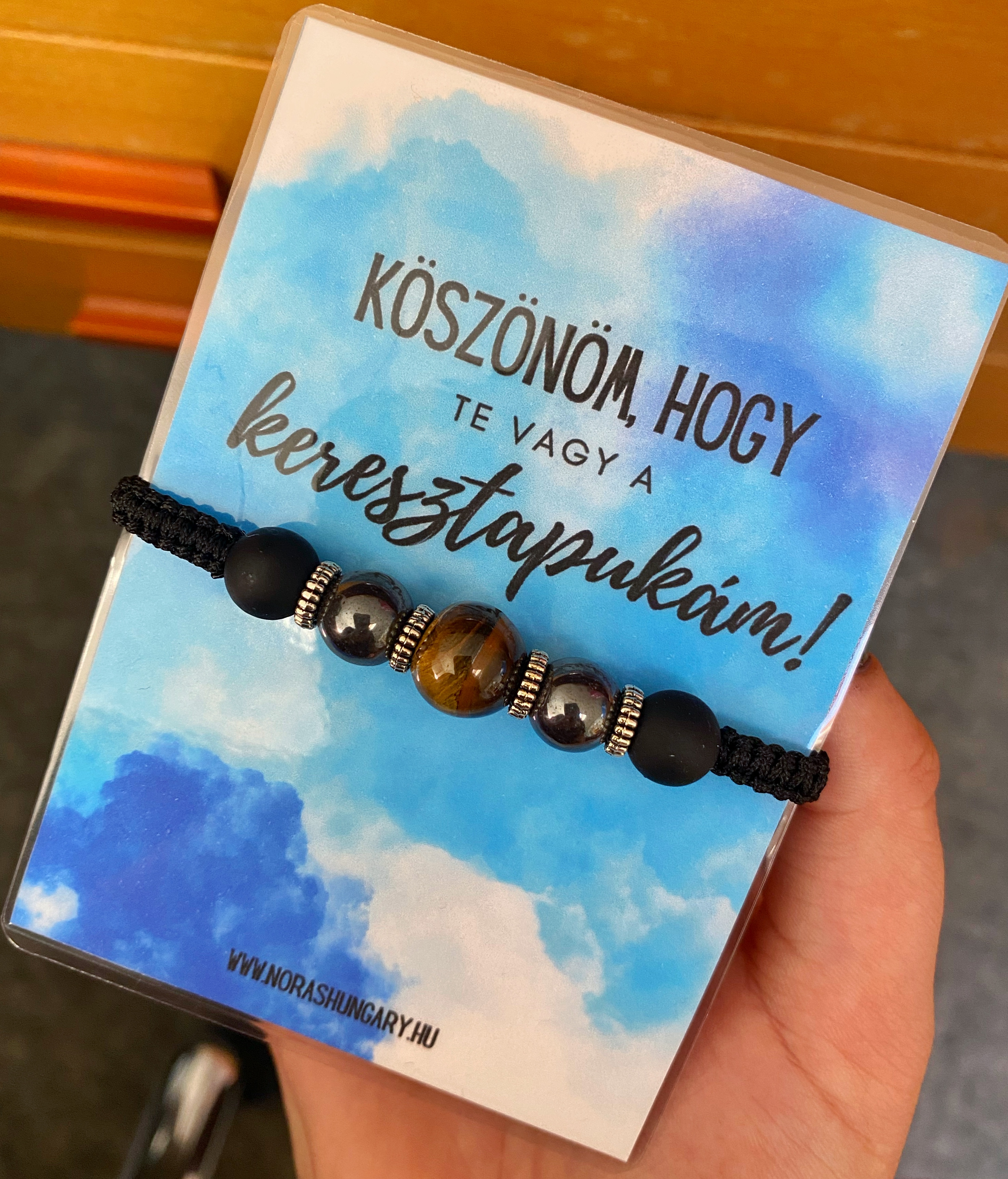 Ásványos zsinór karkötő keresztapukának kísérőkártyával