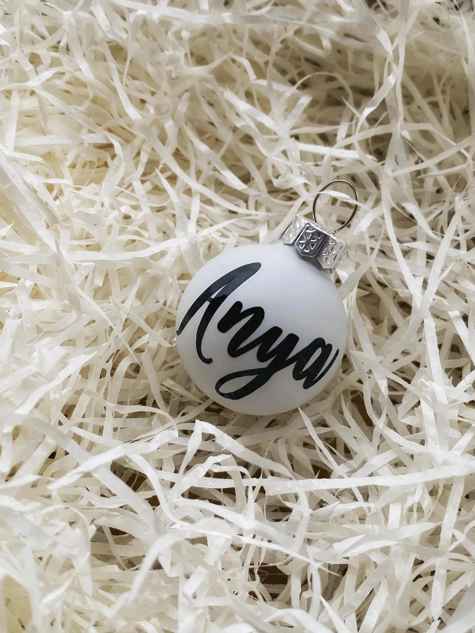 Egyedi feliratos üveg karácsonyi gömbdísz - szürke (3,5cm)