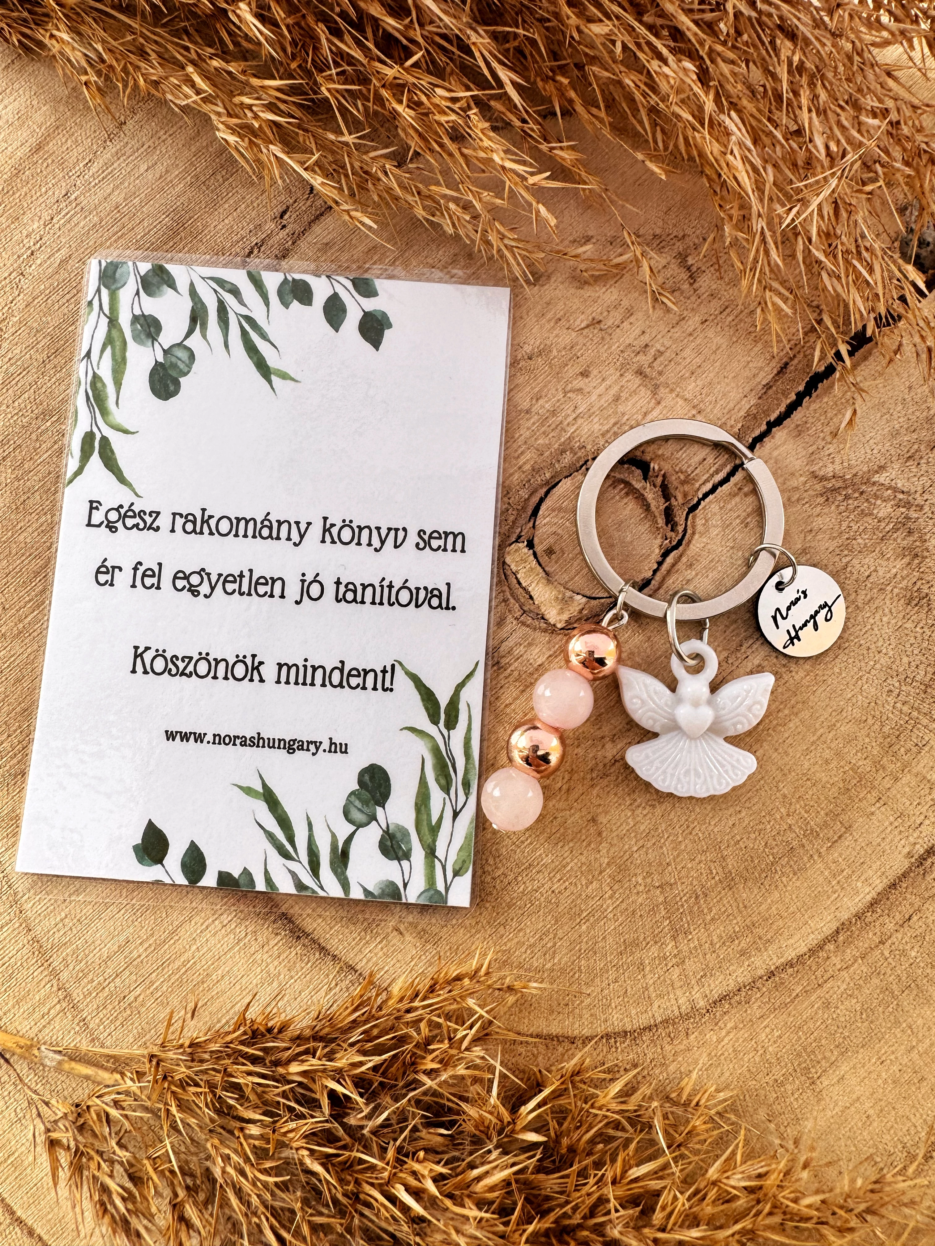 Rózsakvarc és rosegold hematit angyalkás kulcstartó pedagógusoknak, kísérőkártyával