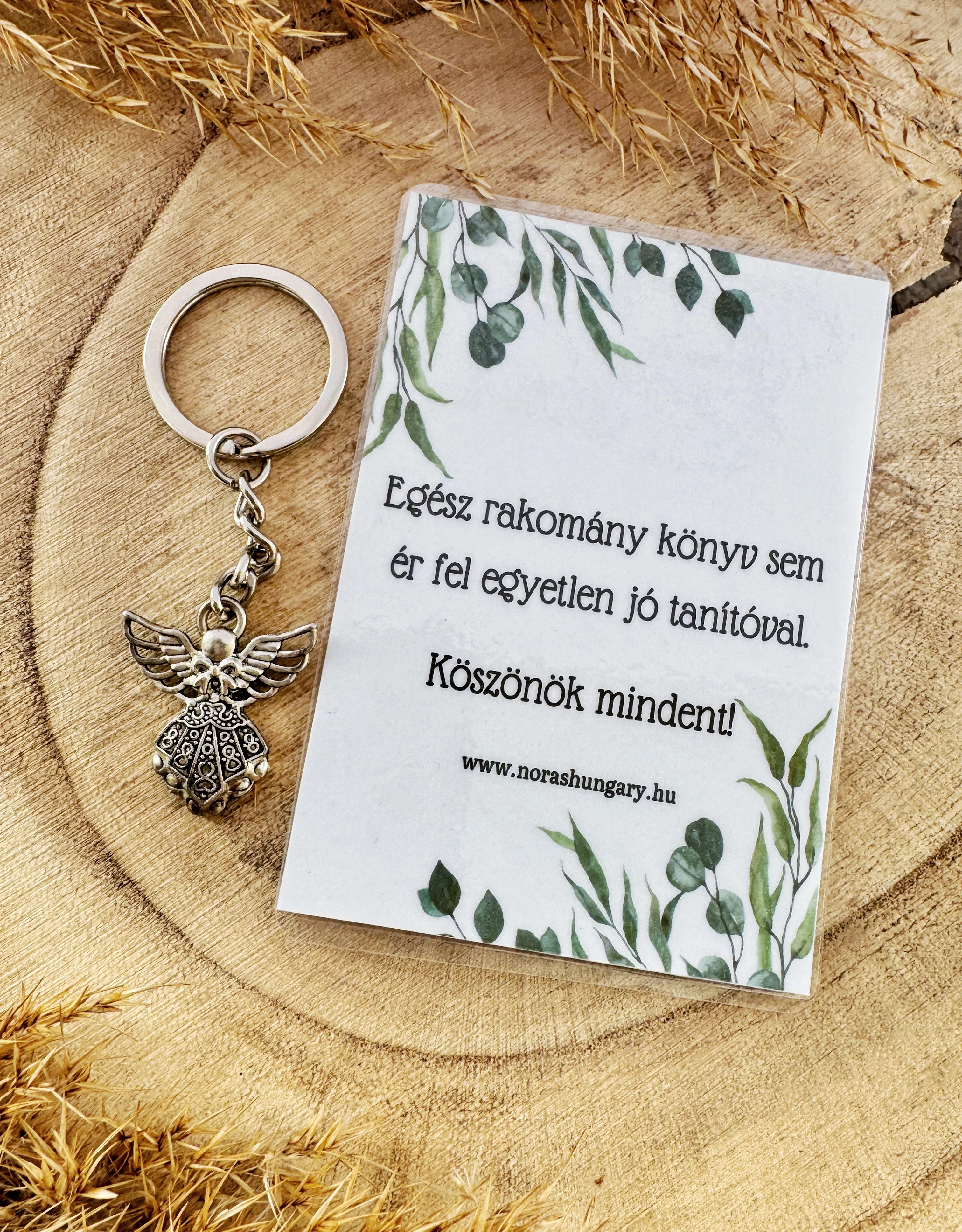 Angyalkás kulcstartó pedagógusoknak, kísérőkártyával