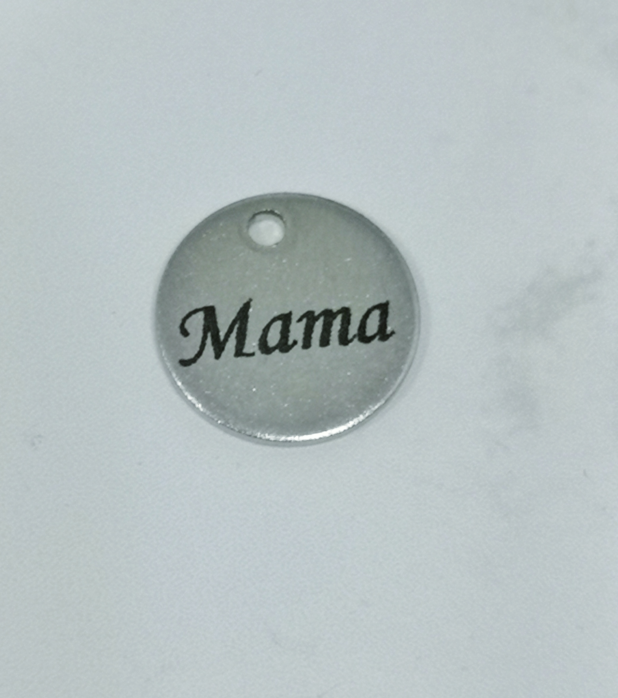 Mama feliratos acél medálka (csak kulcstartóhoz/ékszerhez rendelhető)